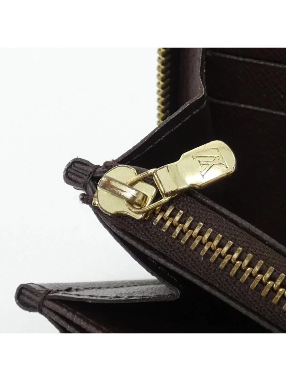 Louis Vuitton Damier Zippy Wallet